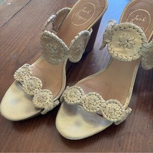 Jack Rogers Gold Wedge in classic style size 9